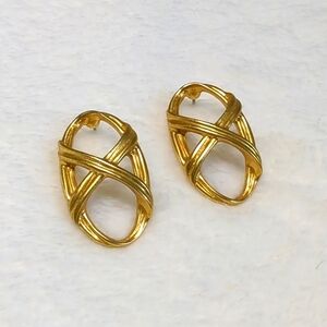 Vintage Goldtone Open Oval Criscross Design Pierced Earrings